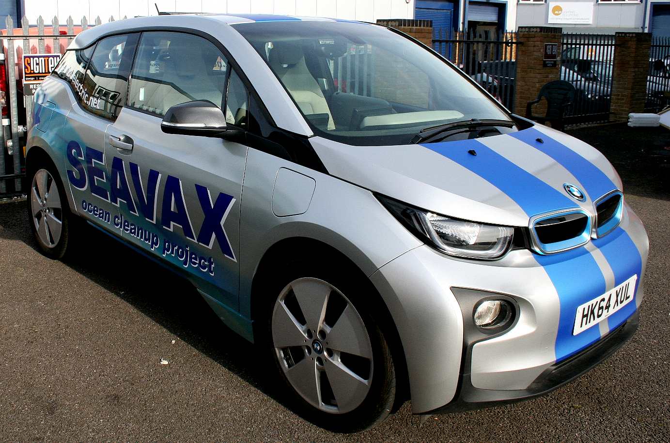 BMW i3 with range extender, could be converted to run on methanol